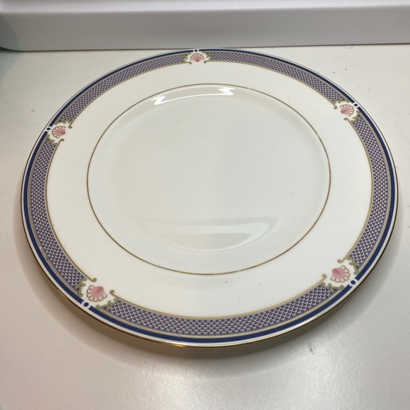 WAVERLEY by Wedgwood Dinner Plate NEW NEVER USED made in England